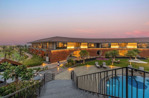 The Aaureum Resort & International Convention Centre