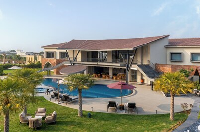The Aaureum Resort & International Convention Centre