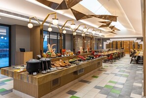 Petit déjeuner buffet compris tous les jours