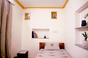 Pillowtop beds, free WiFi, bed sheets