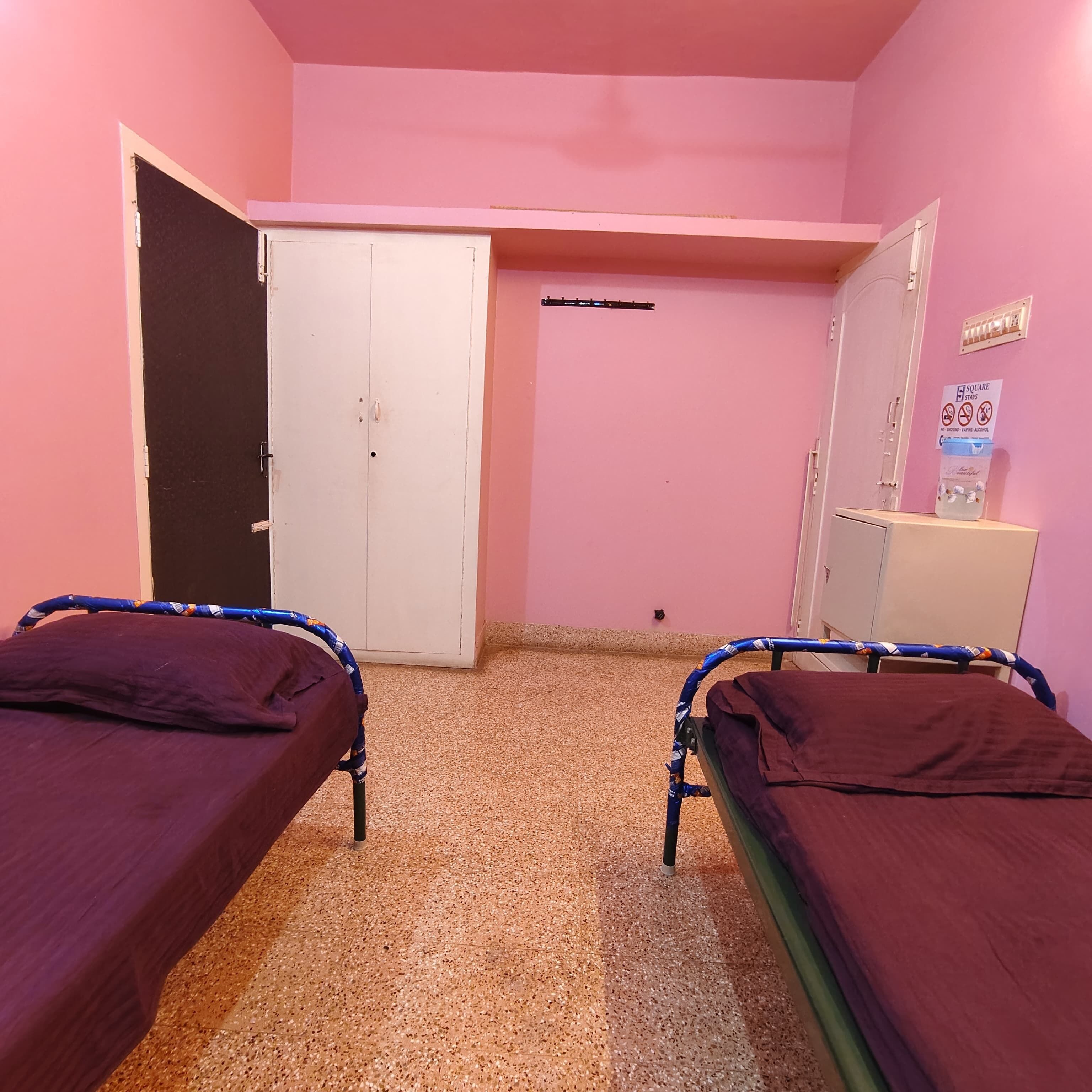 Economy Room | Soundproofing, free WiFi