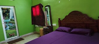 Square & Dormitory Stays