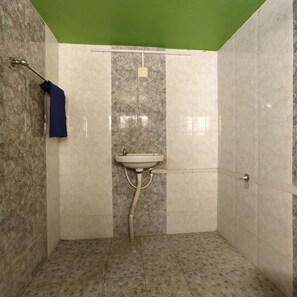 Bathroom - Square & Dormitory Stays (Palayankottai)