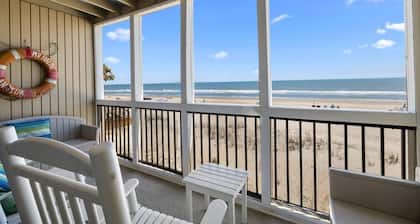 Coastal Getaway: Oceanfront Dune King Room