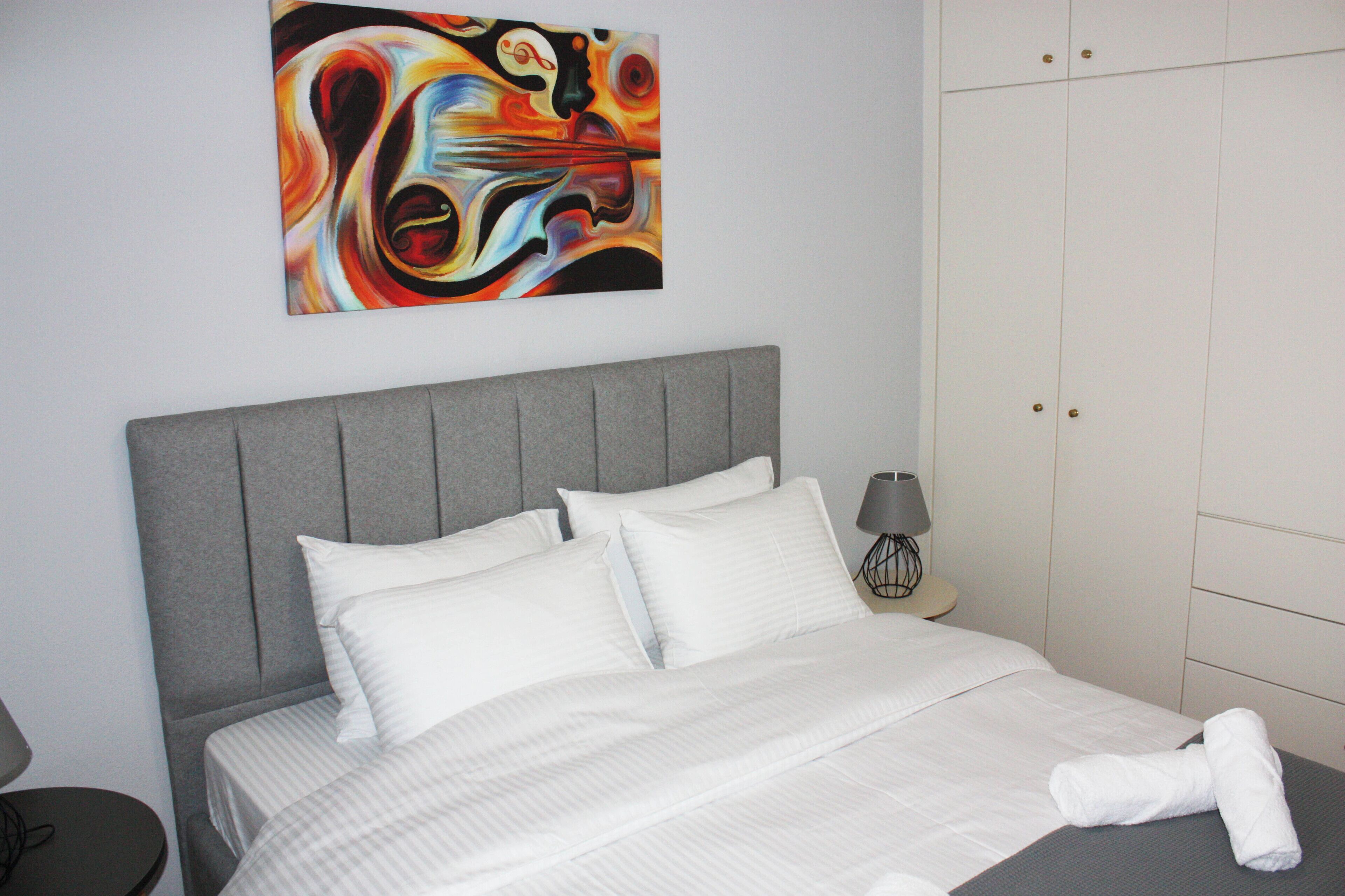2 bedrooms, iron/ironing board, WiFi, bed sheets