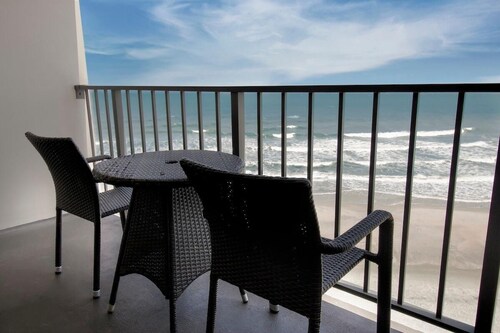 Sandy Shores Oceanfront Tower Room 6th Floor