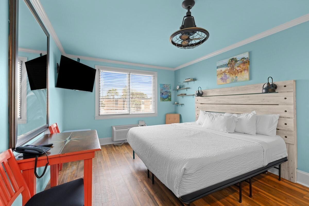 1 bedroom, internet, bed sheets