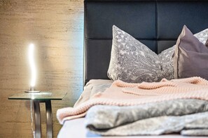 1 bedroom, free WiFi, bed sheets - Room 'Gästezimmer' with Shared Terrace, Shared Garden and Wi-Fi (Ihringen)