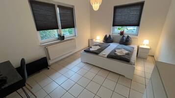 4 bedrooms, iron/ironing board, free WiFi, bed sheets