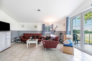 Fernseher, Stereoanlage