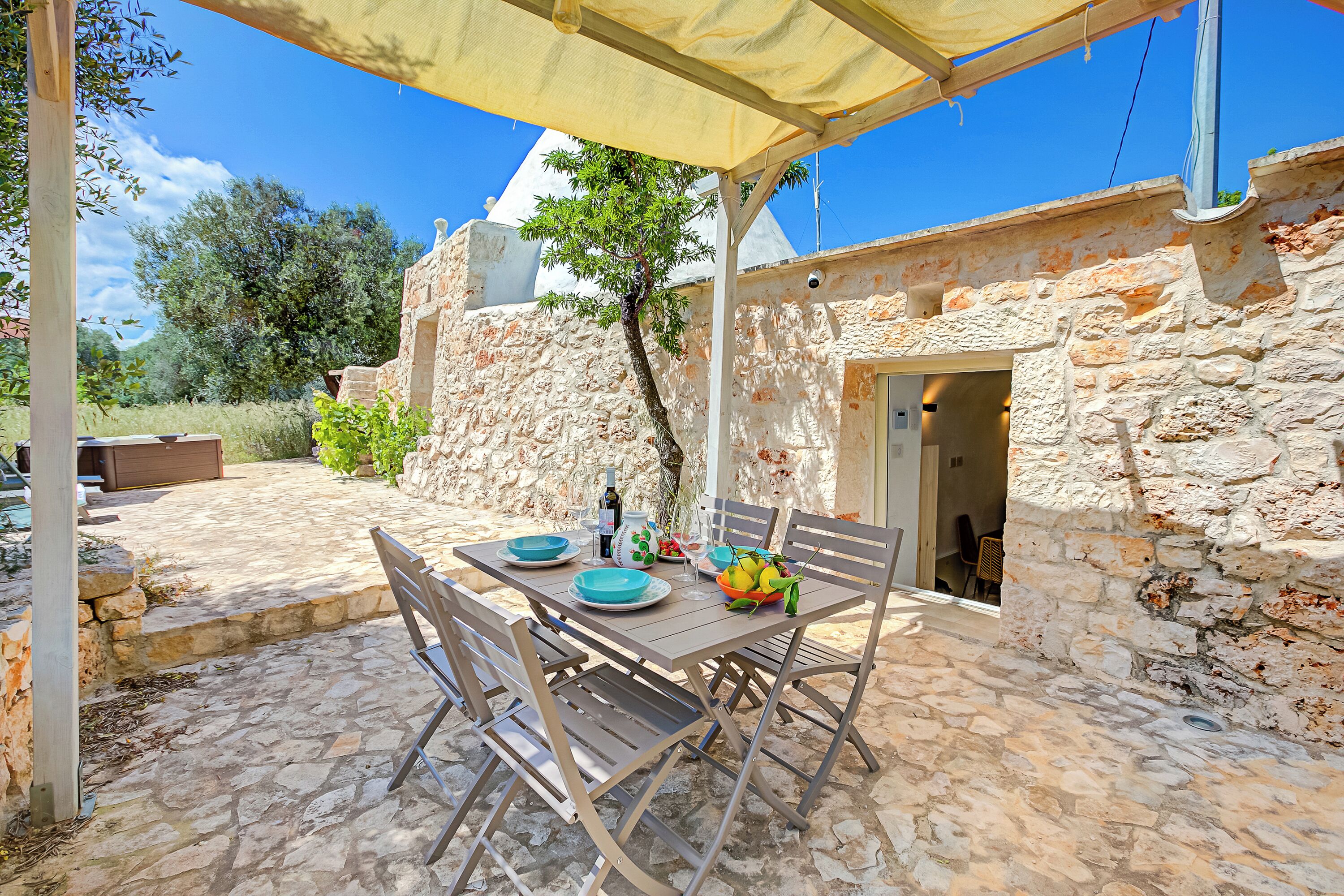 Family Villa, Multiple Bedrooms, Mountainside (Dimora Tra Gli Ulivi With Private) | Outdoor dining