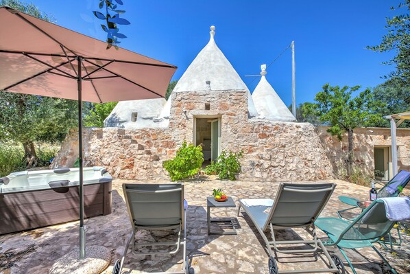 Villa familiar, varias habitaciones, junto a la montaña (Dimora Tra Gli Ulivi With Private) | Terraza o patio