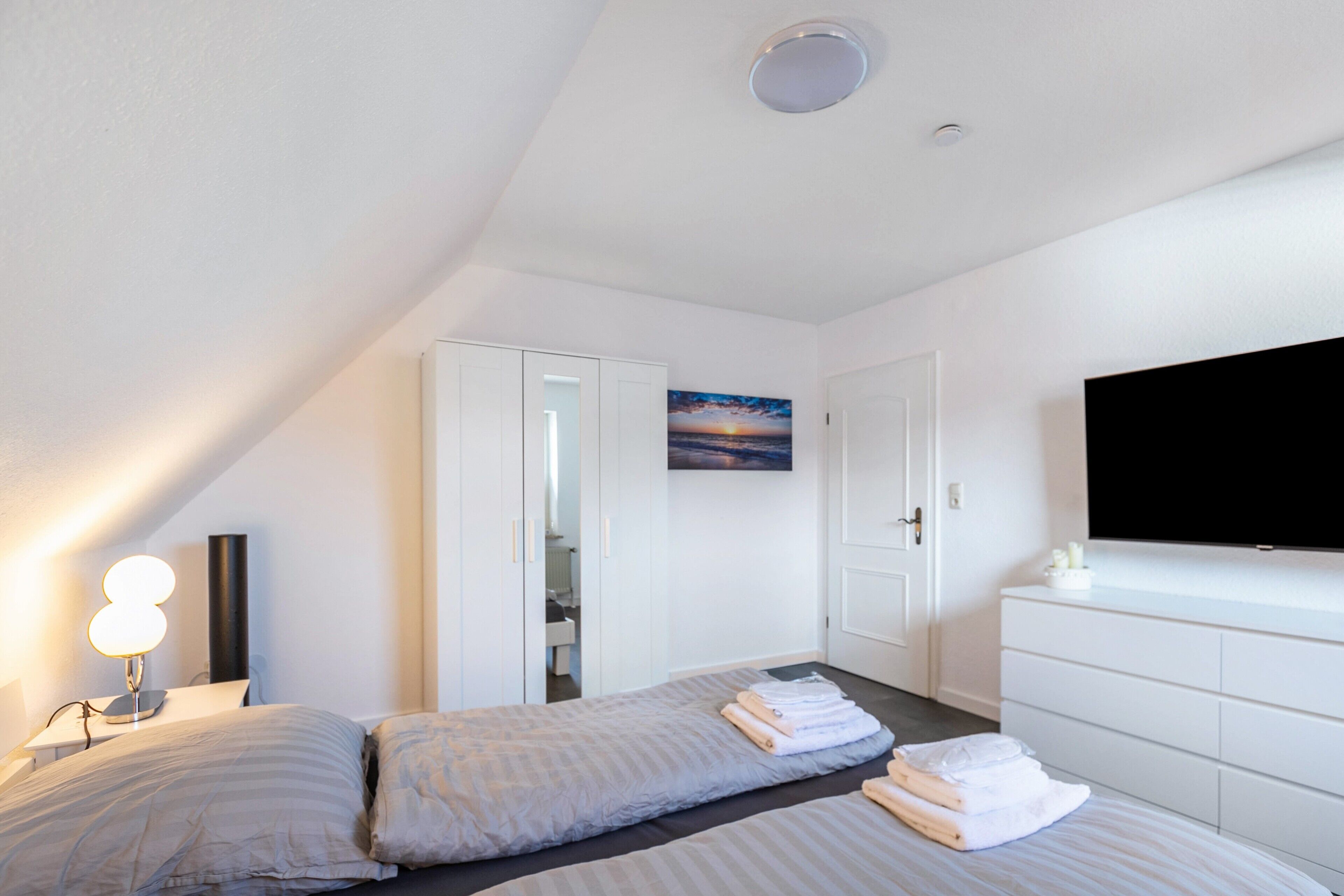 3 bedrooms, free WiFi, bed sheets