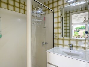 Bathroom - Les Tourelles by Interhome (Saint Philibert)