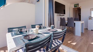 Unclassified image, 4 of 14, button - Apartment in Cannes with 1 bedrooms sleeps 4 (Cannes)