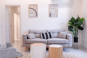 TV - Apartment in Cannes with 2 bedrooms sleeps 4 (Cannes)