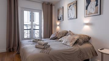 3 bedrooms, iron/ironing board, travel cot, free WiFi