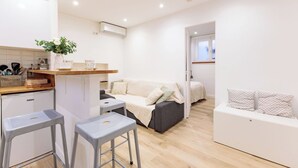 Unclassified image, 4 of 13, button - Apartment in Cannes with 1 bedrooms sleeps 4 (Cannes)