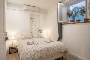 1 bedroom, iron/ironing board, travel cot, free WiFi