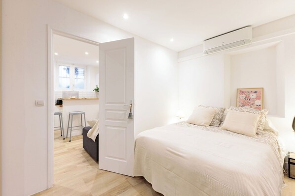 1 bedroom, iron/ironing board, travel crib, free WiFi
