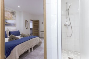 3 chambres, fer et planche à repasser, lit parapluie, Wi-Fi gratuit