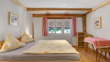 2 Schlafzimmer, Bügeleisen/Bügelbrett, kostenloses WLAN, Bettwäsche
