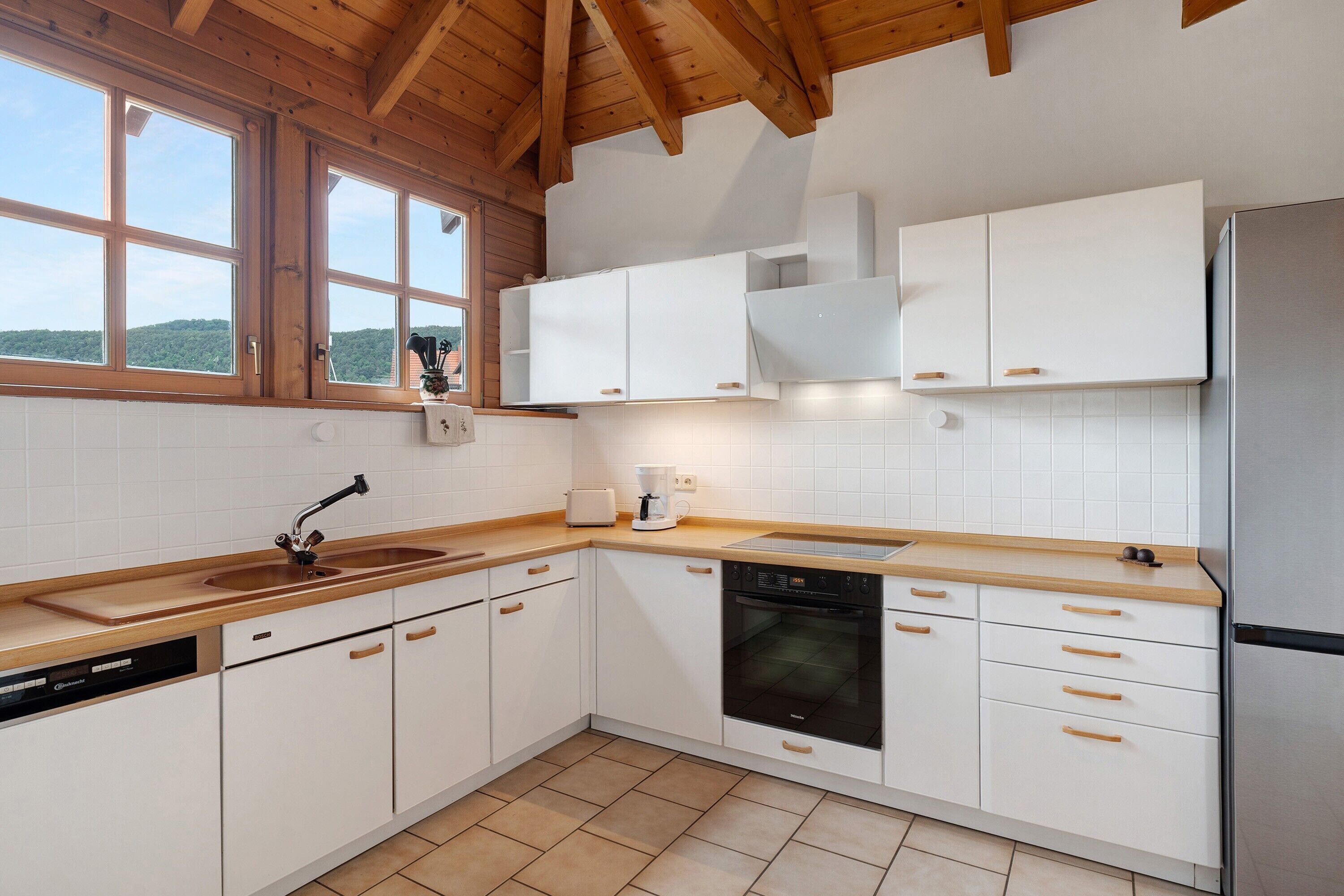 Kühlschrank, Ofen, Herdplatte, Geschirrspüler