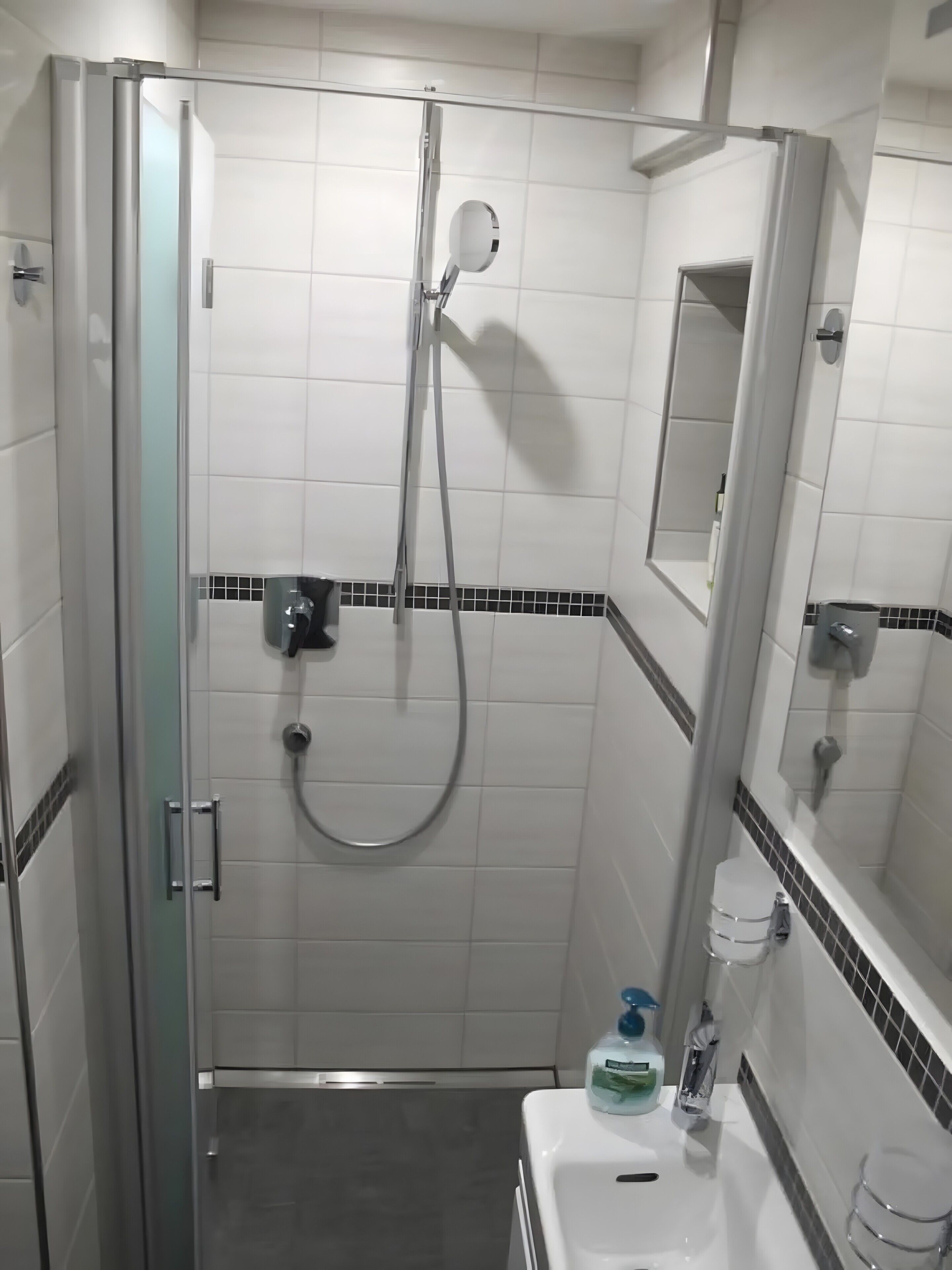 Doccia, asciugacapelli, asciugamani