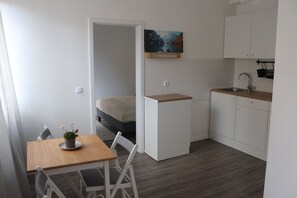 Dining - 1 Bedroom Nippes (Köln)