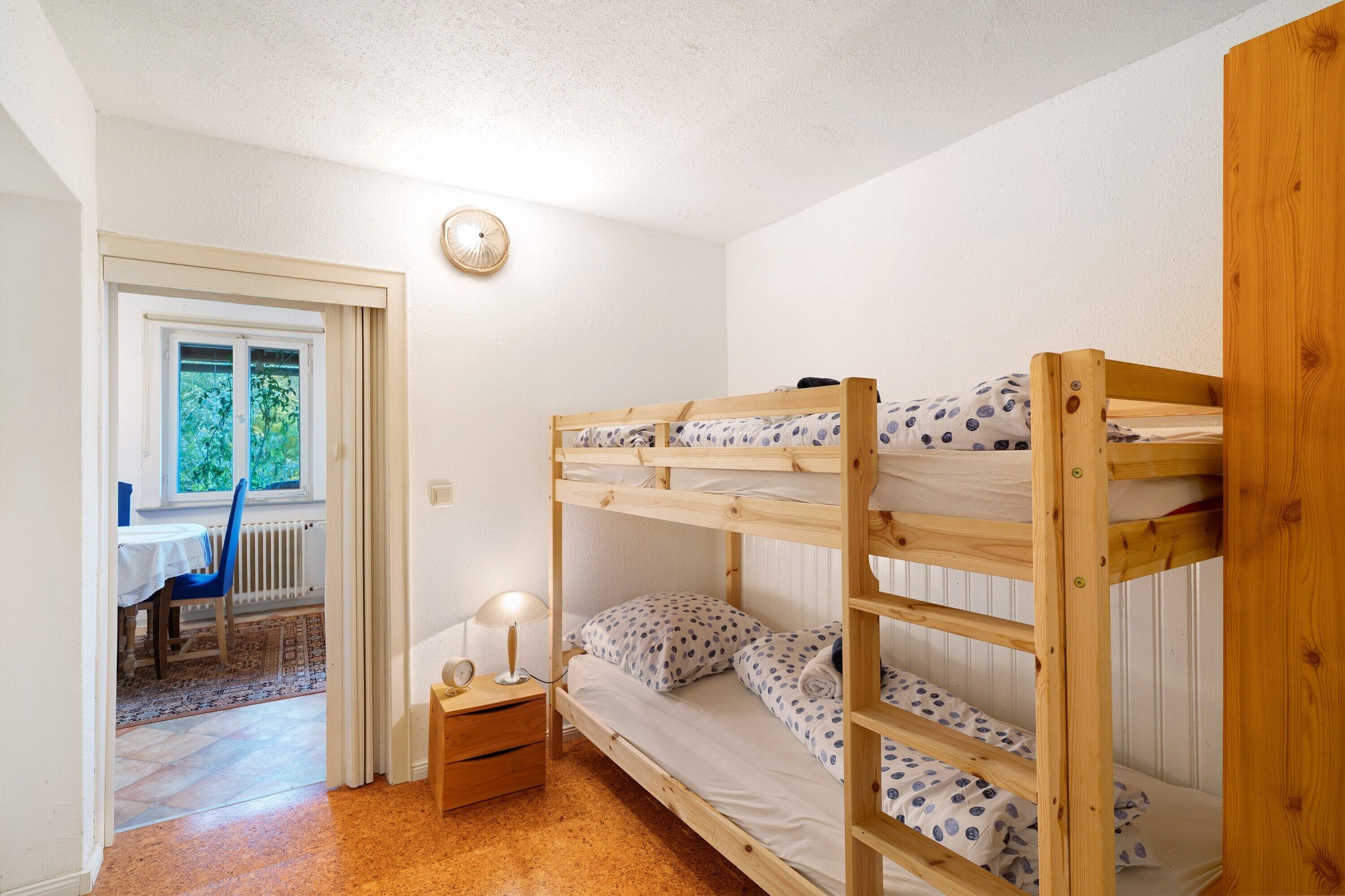 2 habitaciones, tabla de planchar con plancha y wifi gratis 