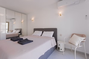 2 chambres, fer et planche à repasser, lit parapluie, Wi-Fi gratuit