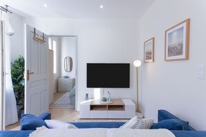 1 bedroom, iron/ironing board, free WiFi