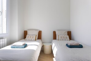 3 bedrooms, iron/ironing board, travel cot, free WiFi