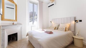 3 bedrooms, iron/ironing board, travel crib, free WiFi