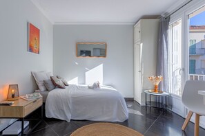 Bügeleisen/Bügelbrett, kostenloses WLAN