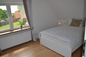 3 عدّة غرف نوم وواي فاي مجانًا وملاءات أسرّة