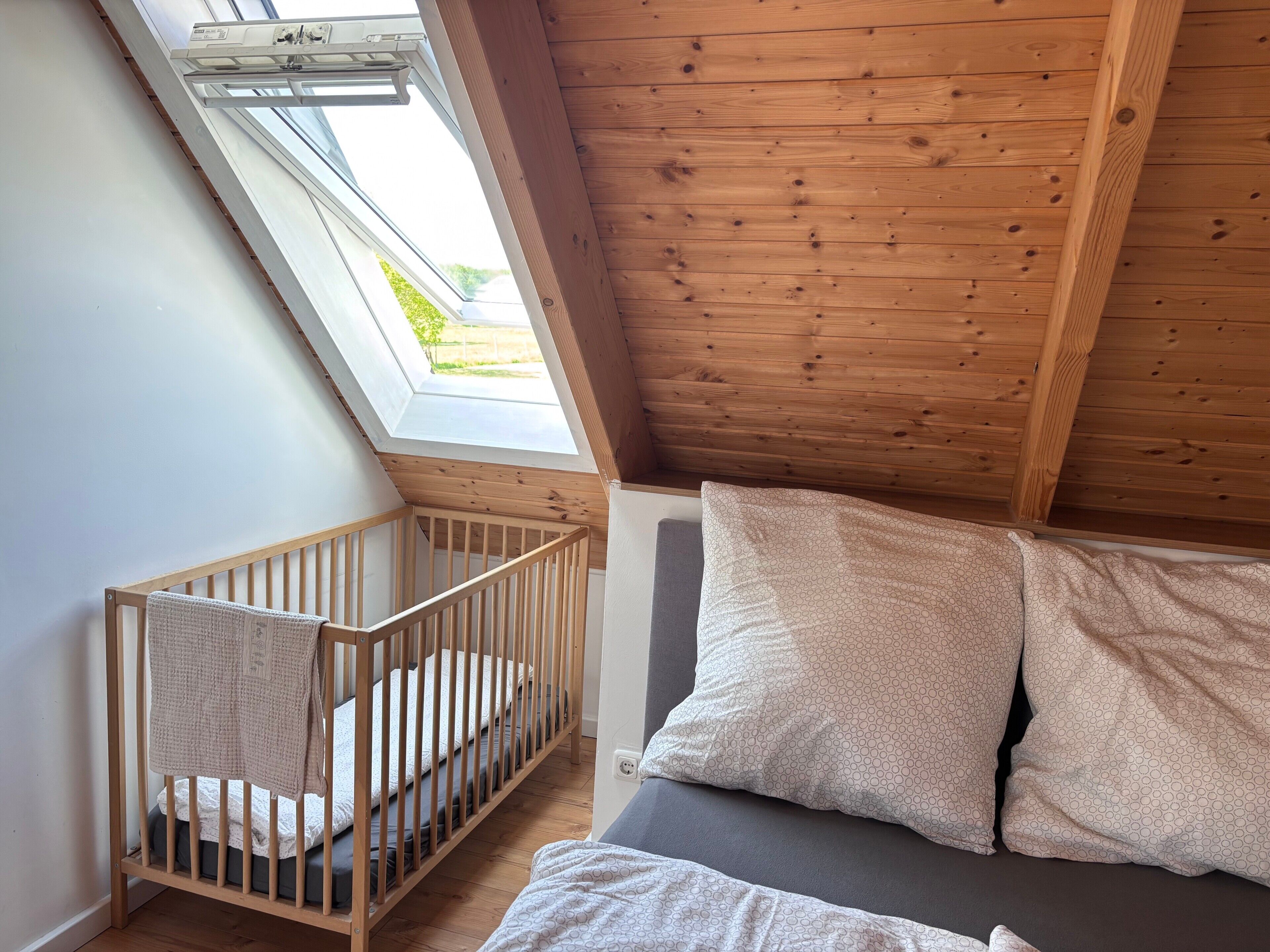 2 bedrooms, free WiFi, bed sheets, wheelchair access