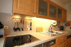 Fridge, microwave, oven, stovetop - Apartment in Braunlage (Braunlage)