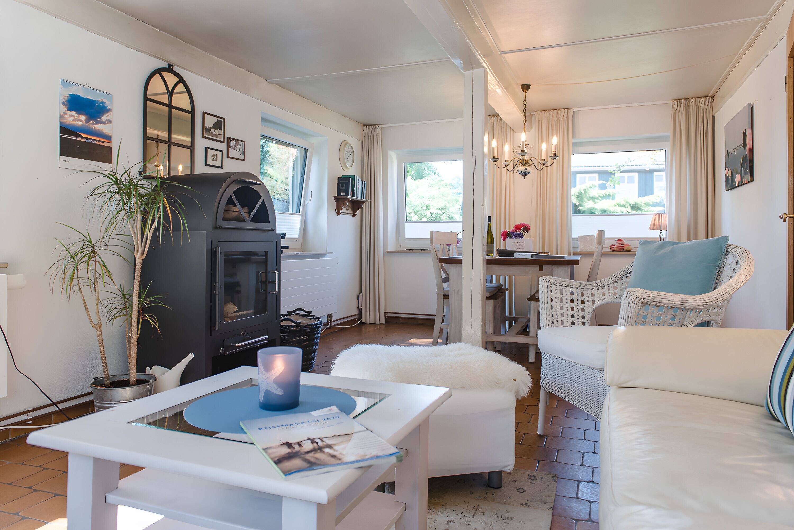 Fernseher, Kamin, DVD-Player, Tischtennisplatte