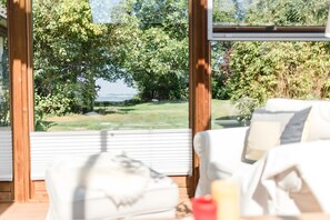 Interior - Holiday Home 'Am Meer' with Sea View, Private Terrace and Wi-Fi (Langballig)