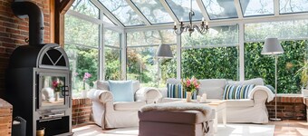 Holiday Home 'Hanghaus Am Meer' with Sea View, Private Terrace and Wi-Fi