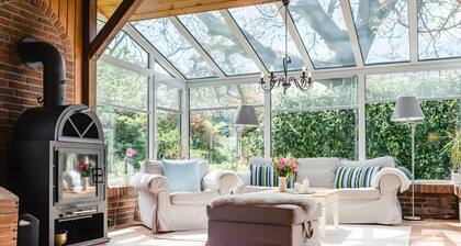 Ferienhaus 'Hanghaus Am Meer' mit Meerblick, privater Terrasse und Wi-Fi