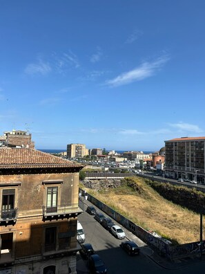 Deluxe Quadruple Room, City View