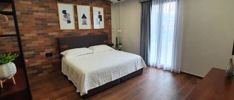 1 chambre, fer et planche à repasser, Wi-Fi, draps fournis