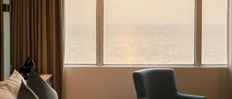 Deluxe tweepersoonskamer, uitzicht op zee | Gratis wifi