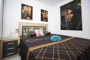 2 bedrooms, iron/ironing board, free WiFi, bed sheets