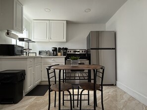 Fridge, microwave, oven, coffee/tea maker