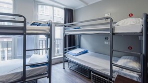 Standard Room, City View | Peti besi dalam bilik, Wi-fi percuma, cadar katil 
