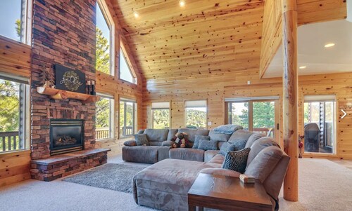 Elkridge Cabin! With AC, Tesla charger, dog friendly
