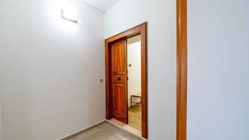 Interni